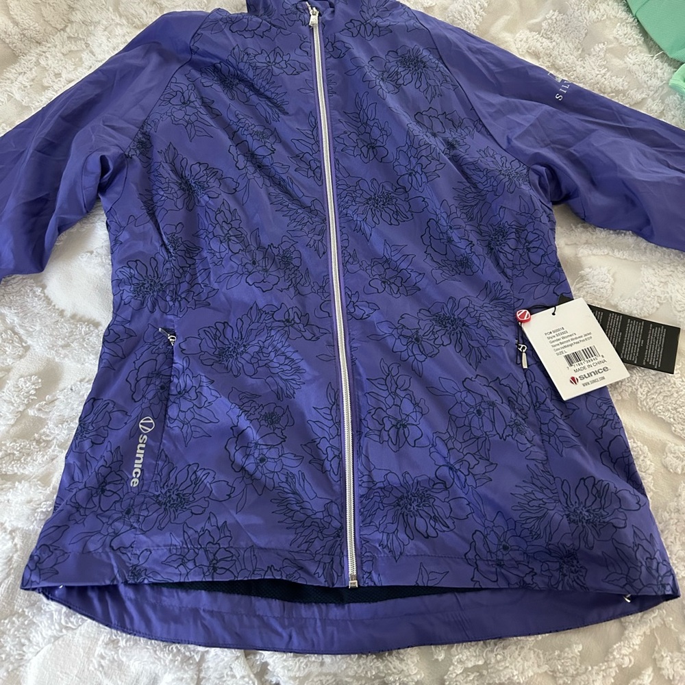 NWT SUNICE WINDBREAKER SIZE LARGE